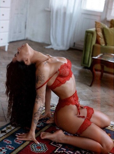 Мия, Г. Полярные Зори